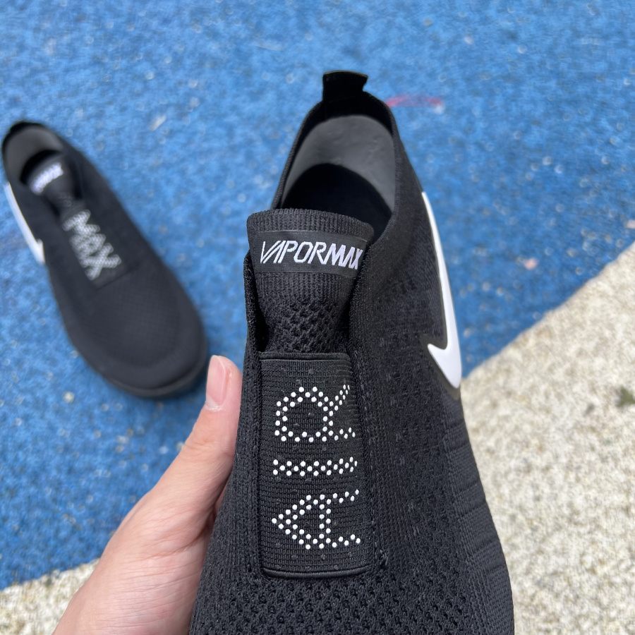 Nike Air Vapormax Moc 2 Sneaker - FashionPlug