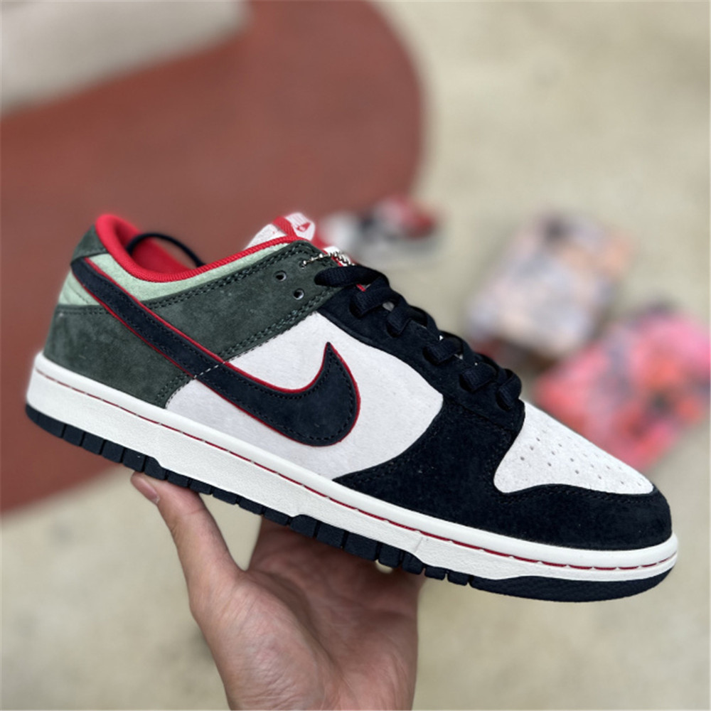 Nike Dunk Low Sneaker - FashionPlug