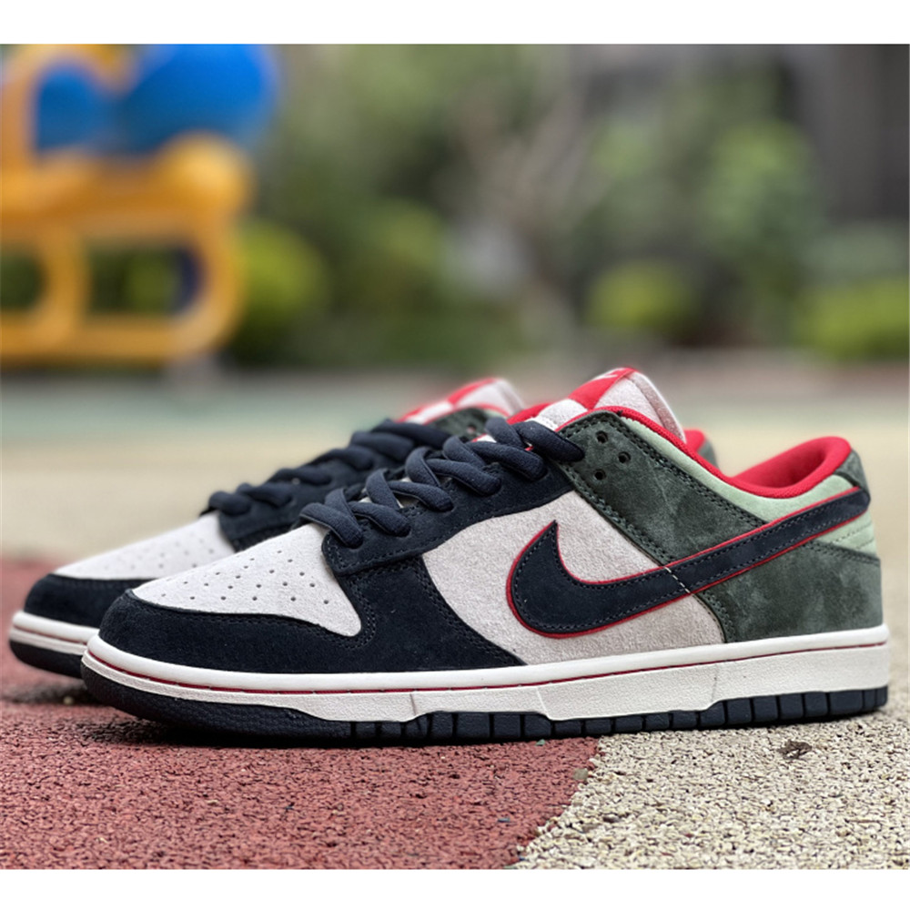 Nike Dunk Low Sneaker - FashionPlug