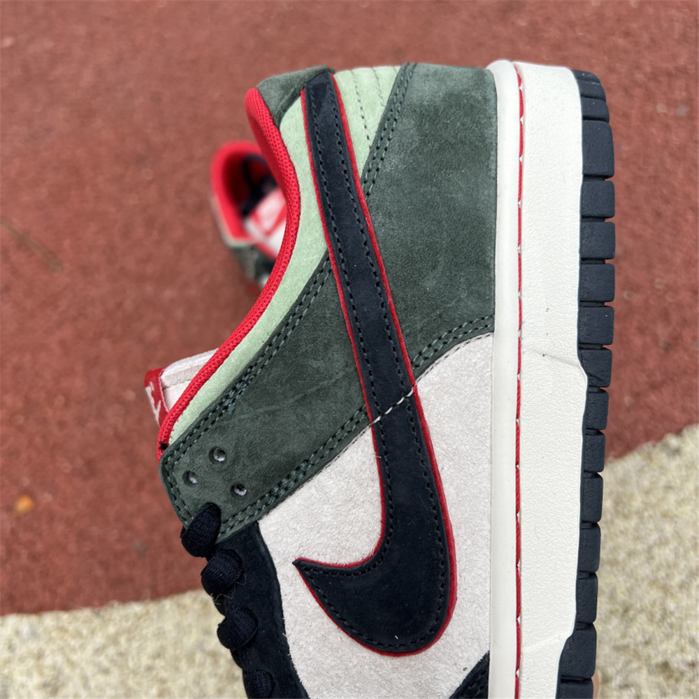 Nike Dunk Low Sneaker - FashionPlug