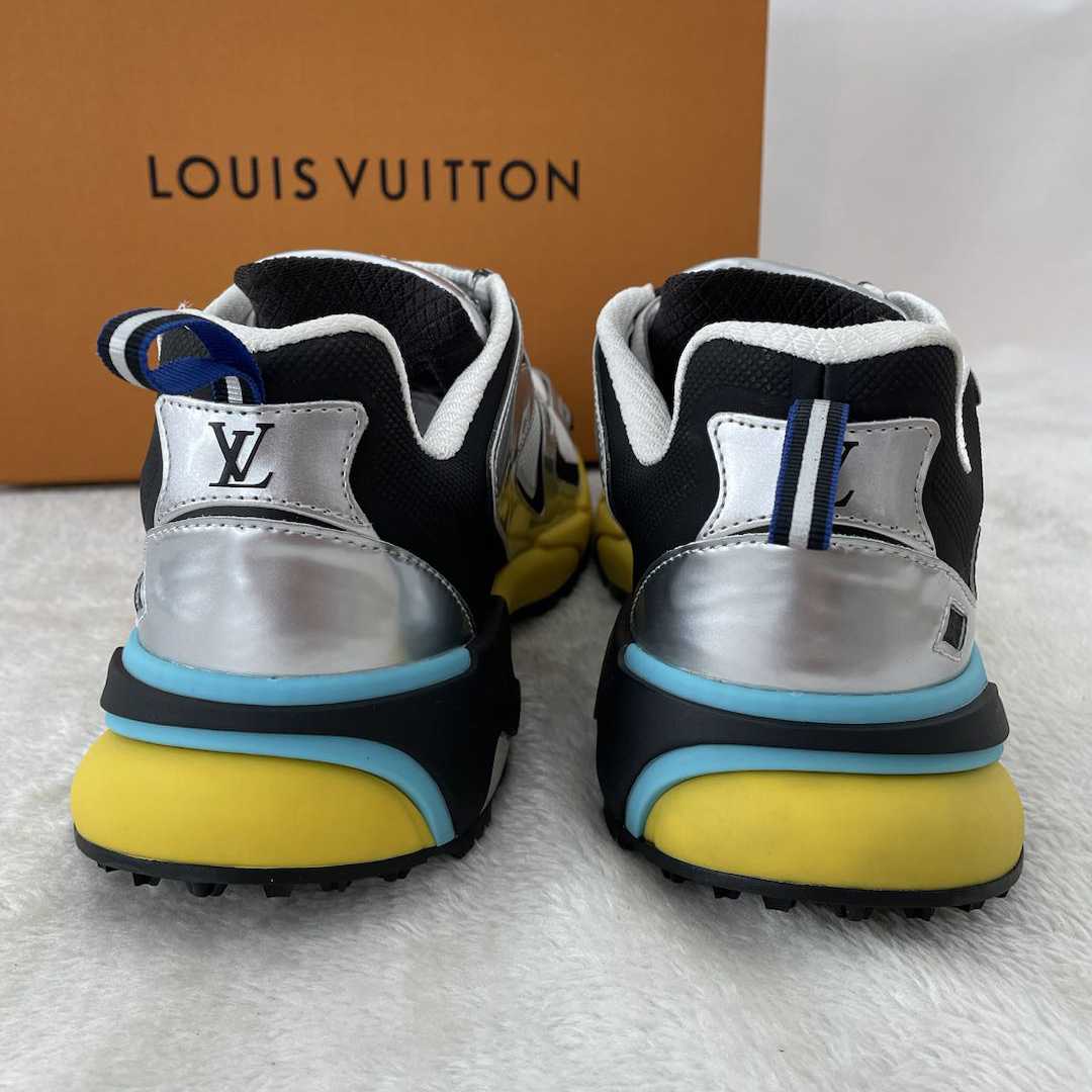 Louis Vuitton Runner Tatic Sneaker(Upon UK Size) - FashionPlug