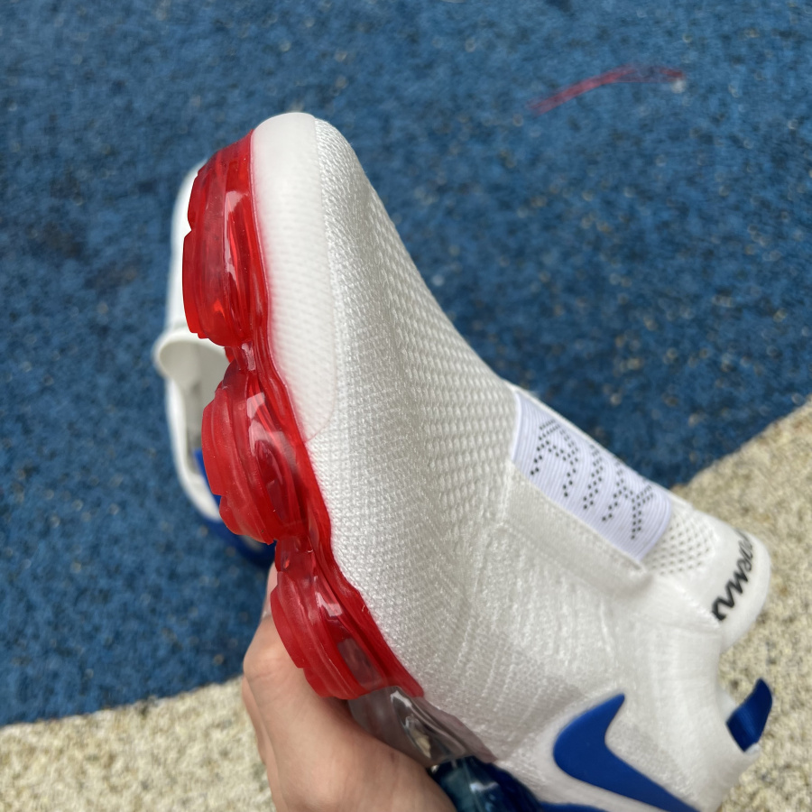 Nike Air Vapormax Moc 2 Sneaker - FashionPlug