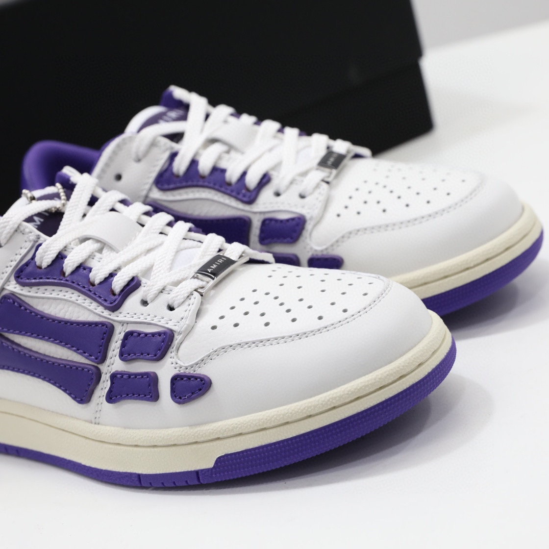 Amiri Skel-Top Low Sneaker Purple/White - FashionPlug