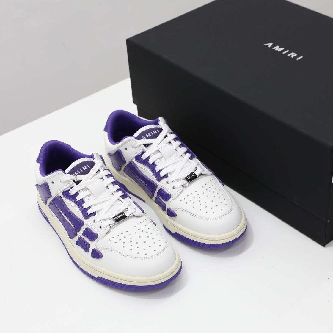 Amiri Skel-Top Low Sneaker Purple/White - FashionPlug