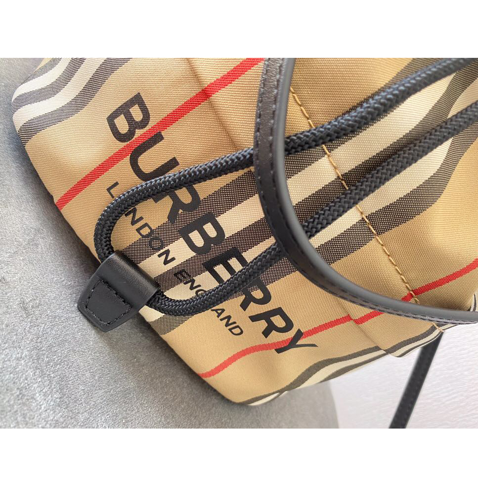 Burberry Shoulder Bag (Size 18*19.5*14cm) - FashionPlug