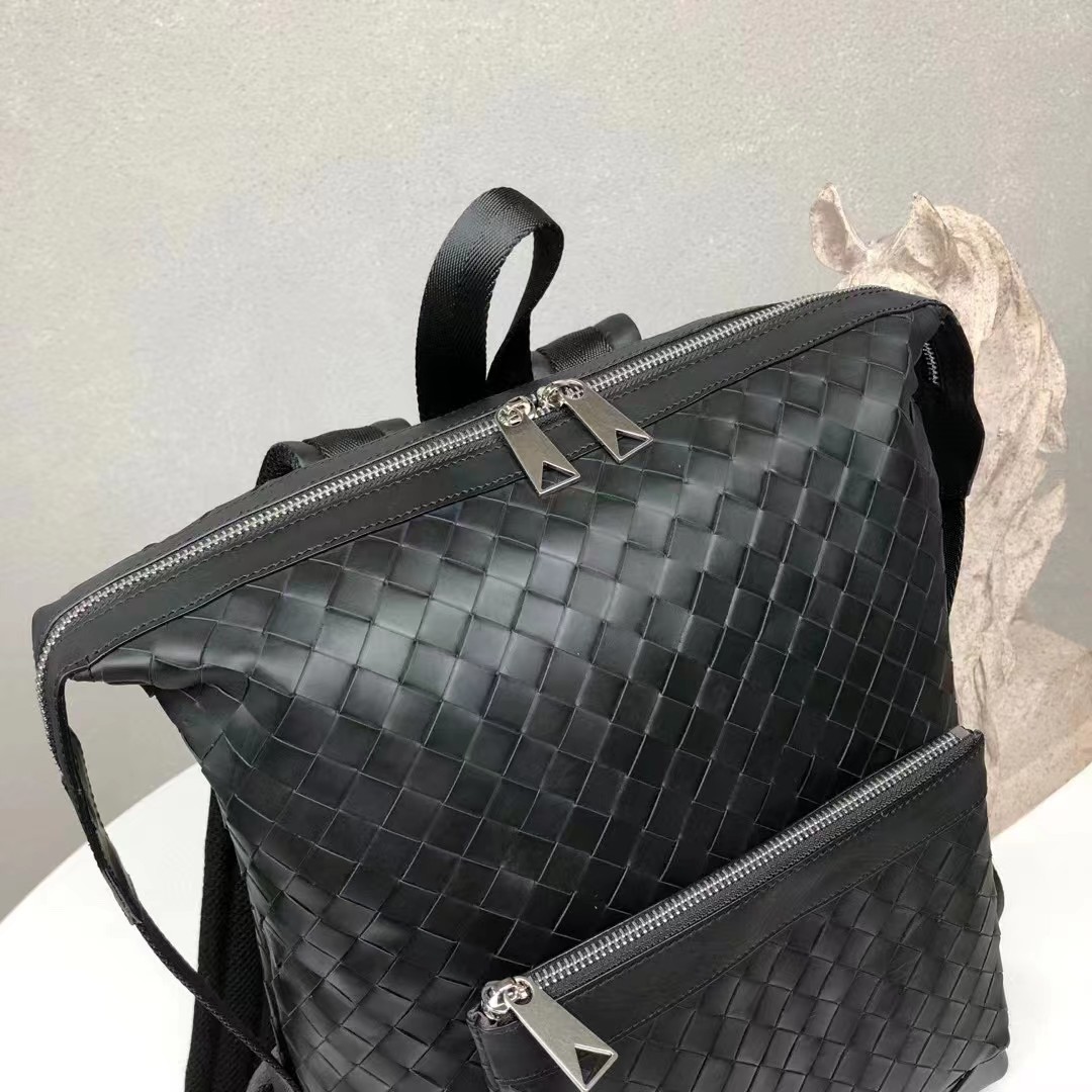 Bottega Veneta  Backpack  - FashionPlug