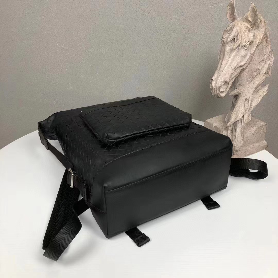 Bottega Veneta  Backpack  - FashionPlug