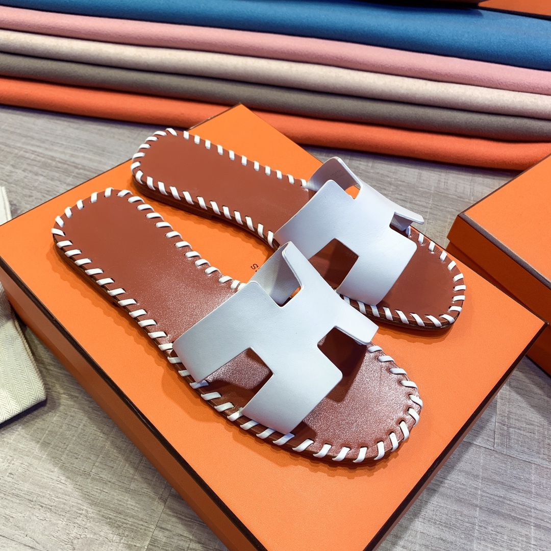 Hermes Leather Oran Sandals - FashionPlug
