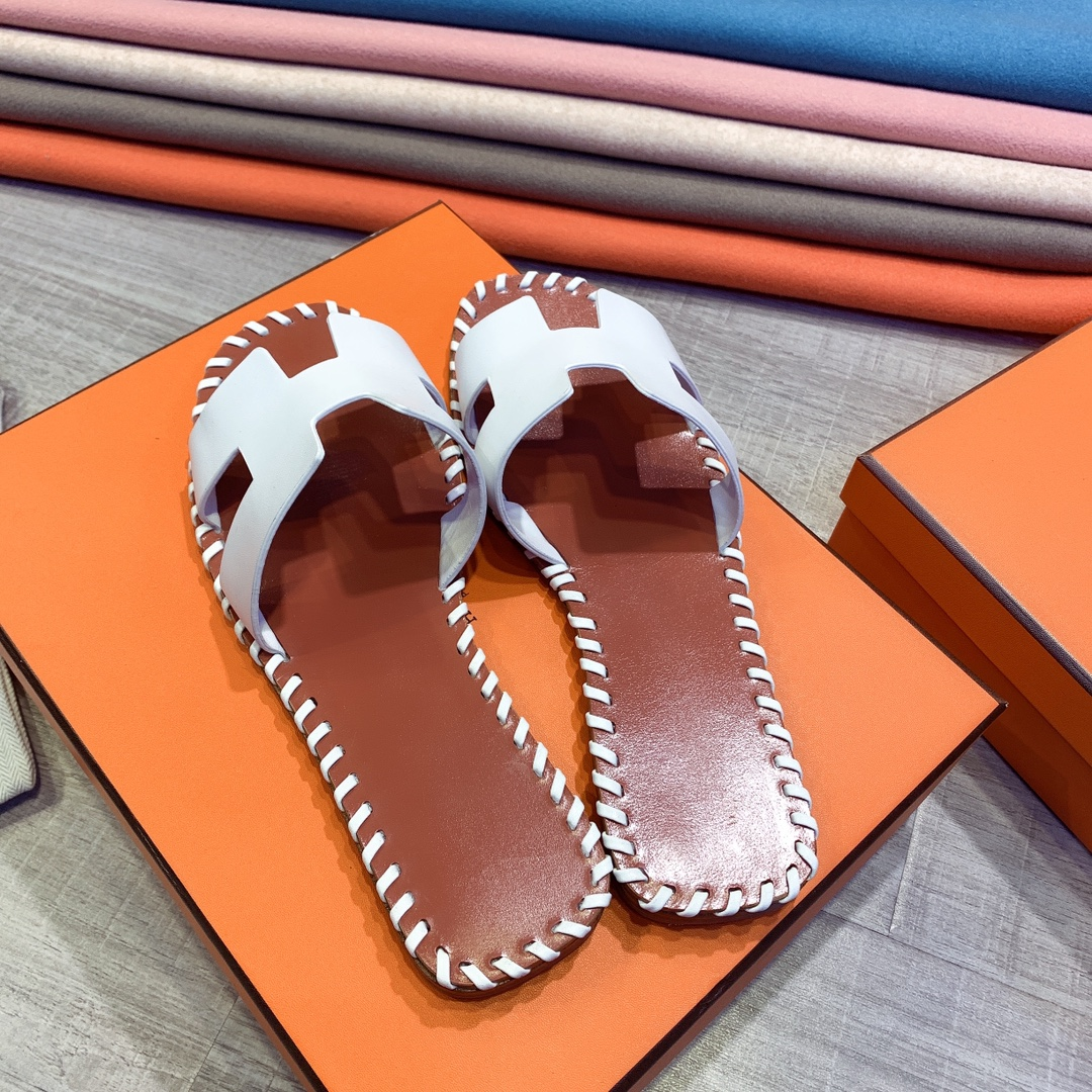 Hermes Leather Oran Sandals - FashionPlug