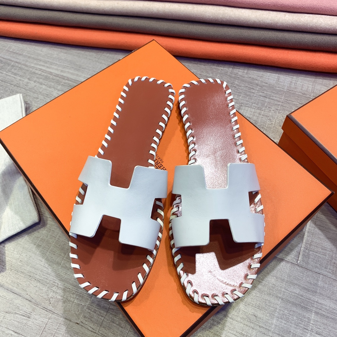 Hermes Leather Oran Sandals - FashionPlug