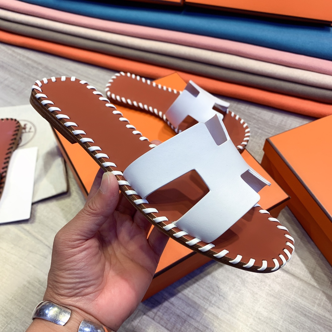 Hermes Leather Oran Sandals - FashionPlug