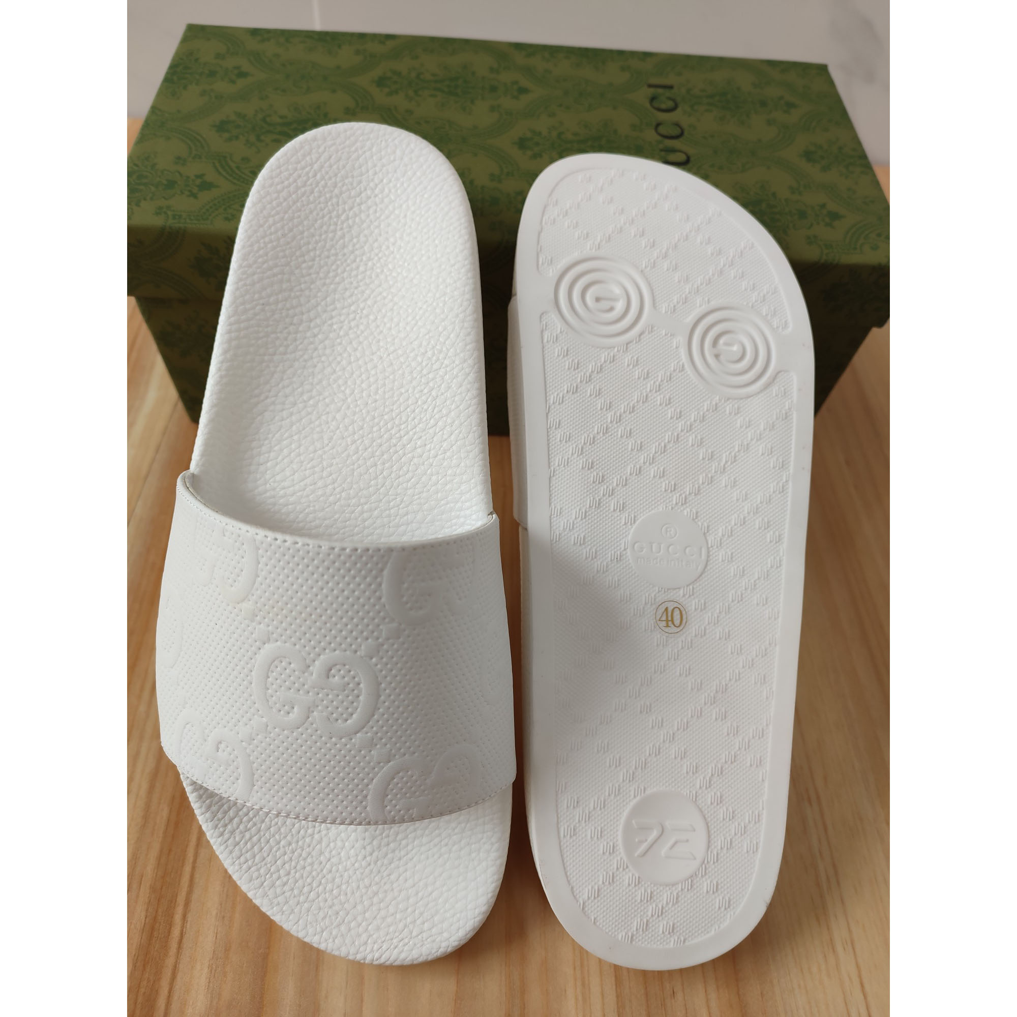 Gucci Logo Rubber Slide Sandal In White - FashionPlug