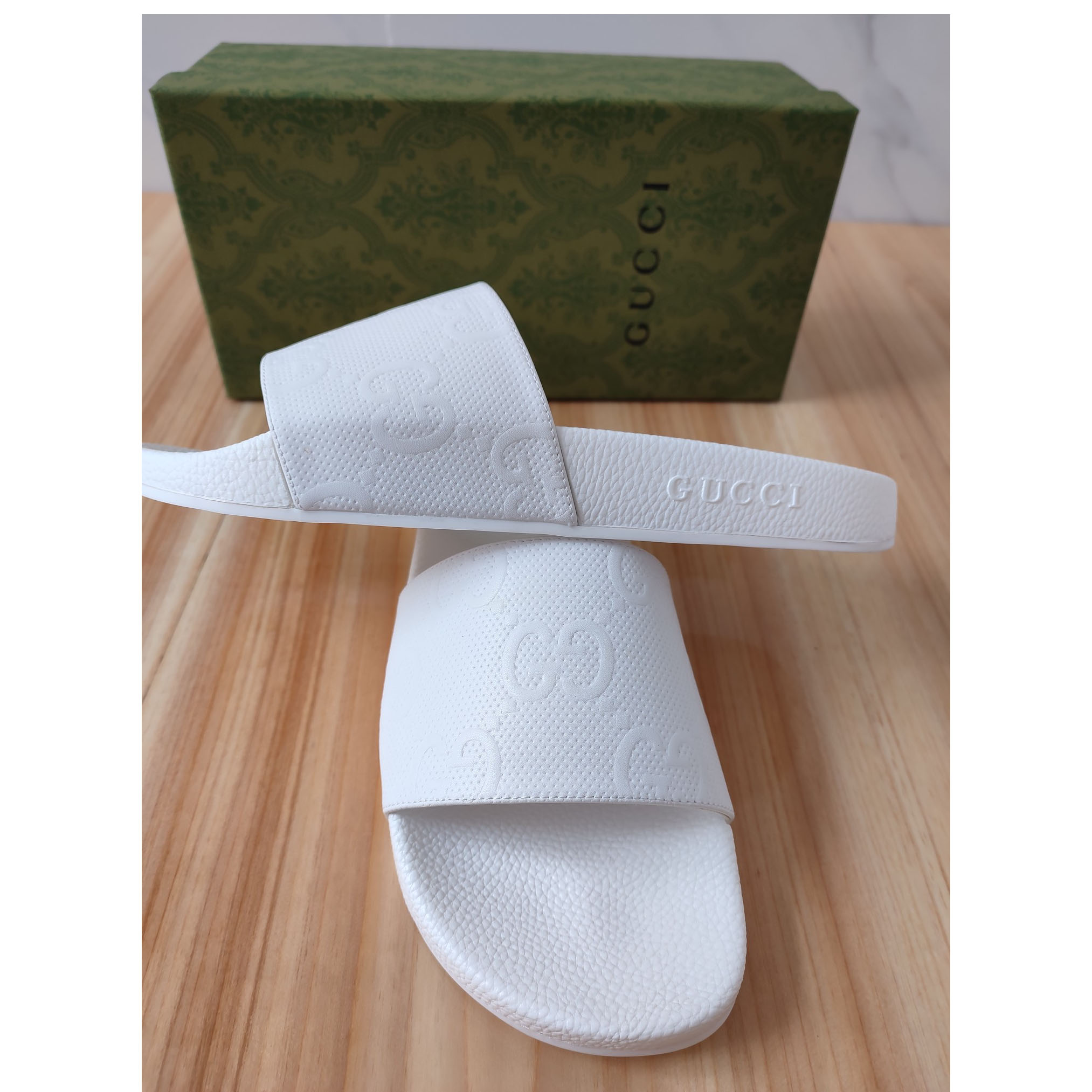 Gucci Logo Rubber Slide Sandal In White - FashionPlug