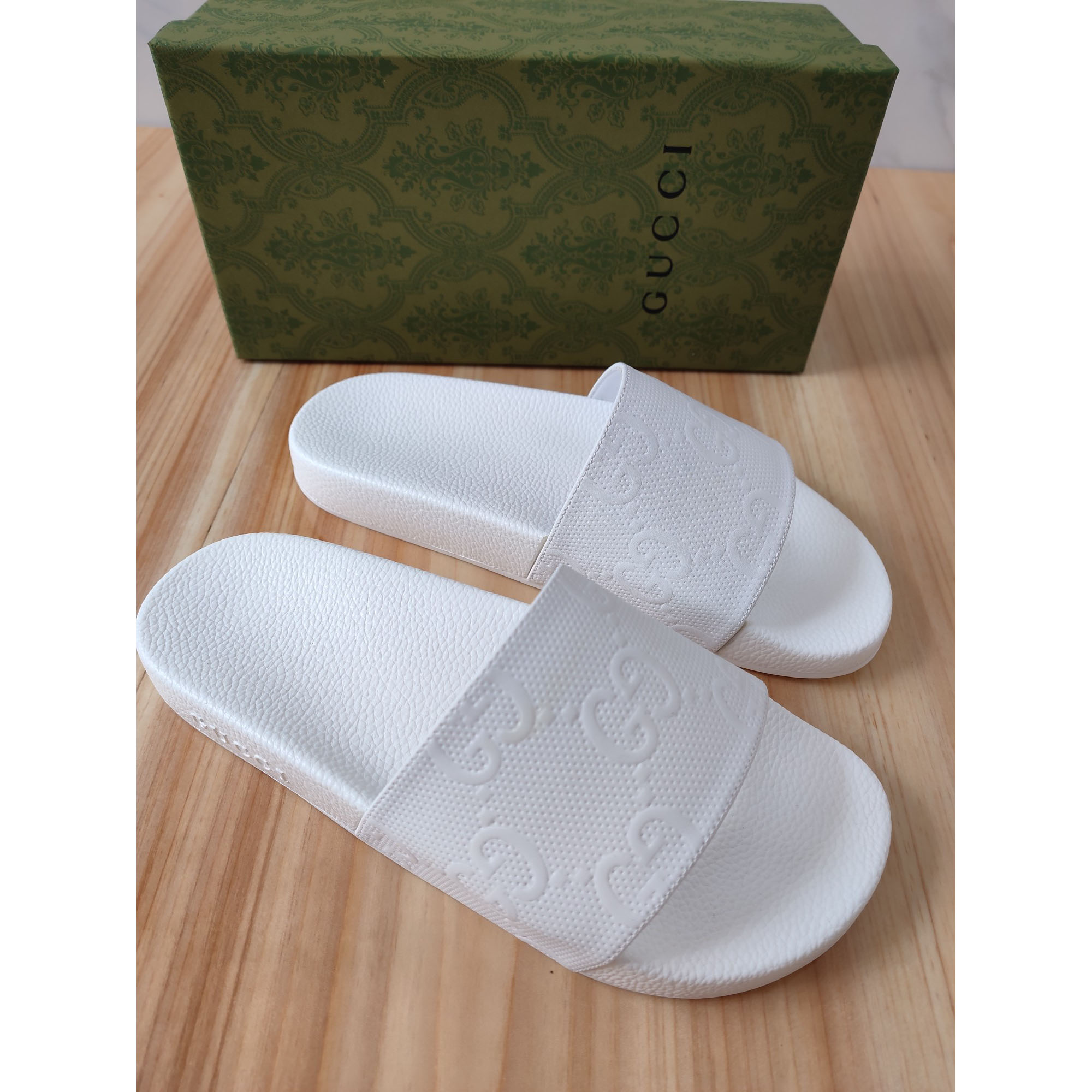 Gucci Logo Rubber Slide Sandal In White - FashionPlug
