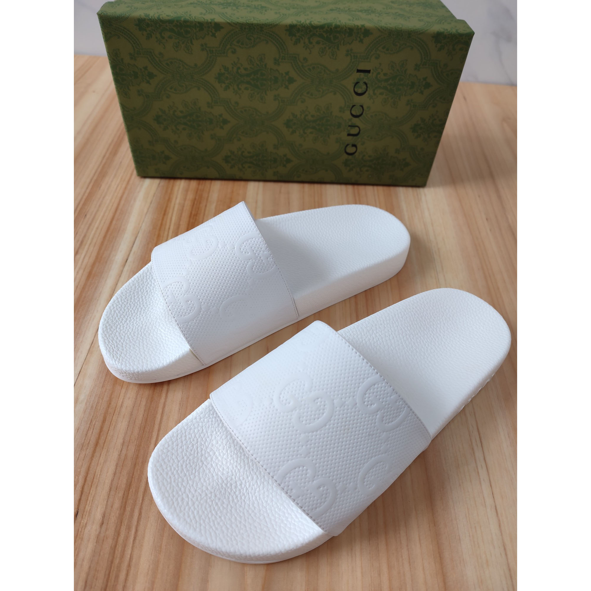 Gucci Logo Rubber Slide Sandal In White - FashionPlug