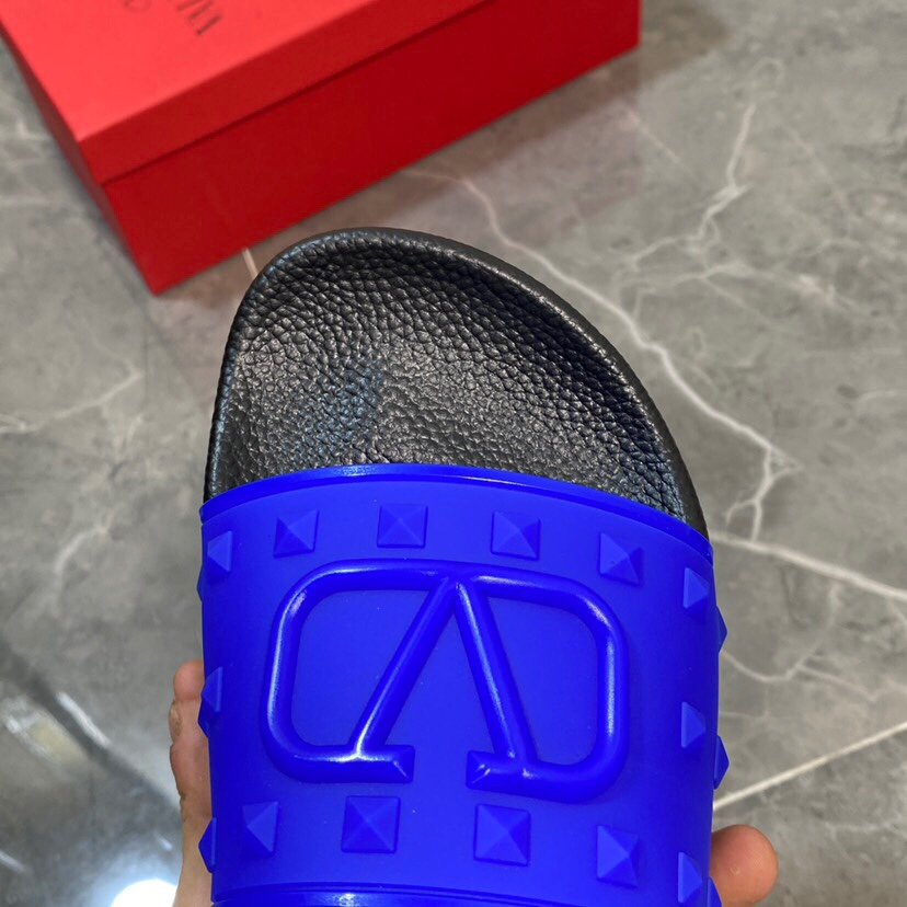 Valenti Garavani Summer V Logo Singature Sandal In Blue - FashionPlug