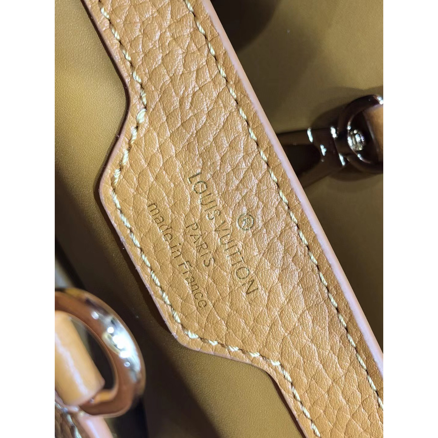 Louis Vuitton Capucines Handbag In Brown（27 x 18 x 9cm） - FashionPlug
