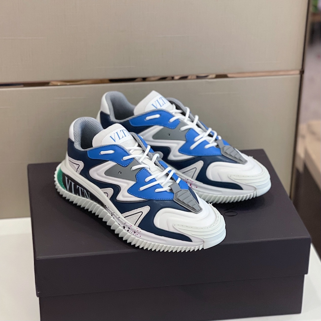 Valenti Wade Runner Sneaker - FashionPlug