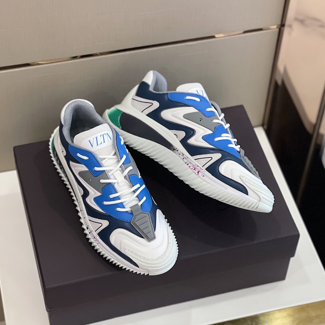 Valenti Wade Runner Sneaker - FashionPlug