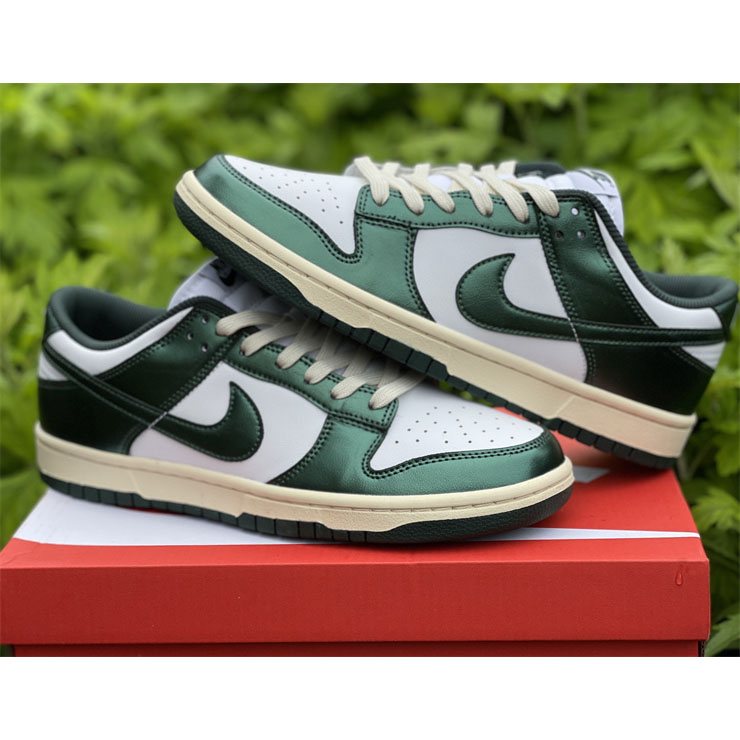 Nike Dunk Low “Vintage Green” Sneaker DQ8580-100 - FashionPlug