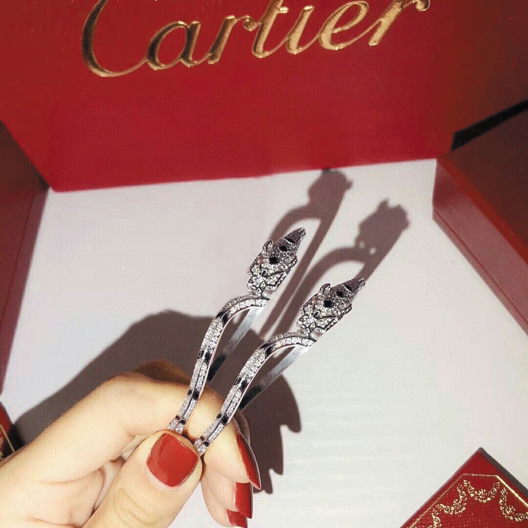Cartier Bracelet - FashionPlug