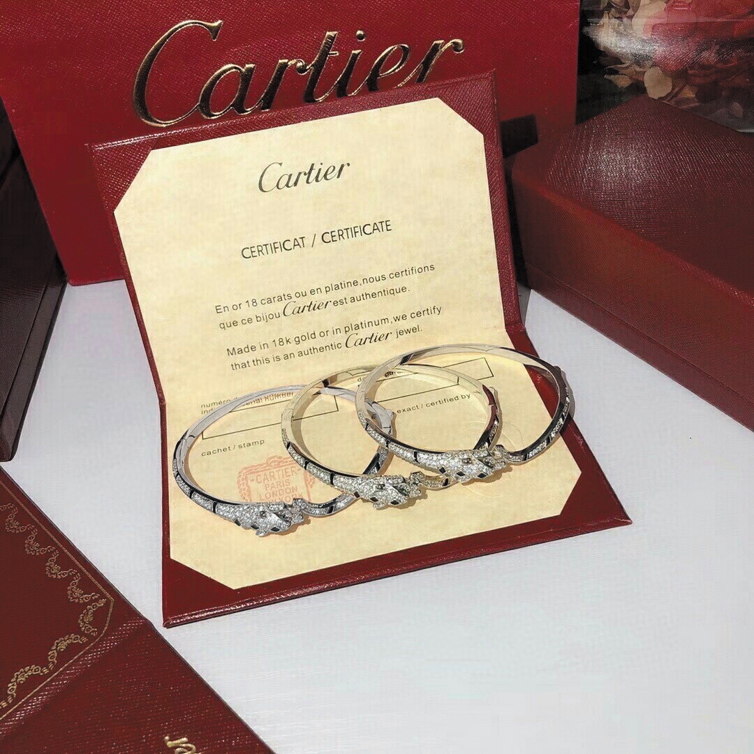 Cartier Bracelet - FashionPlug
