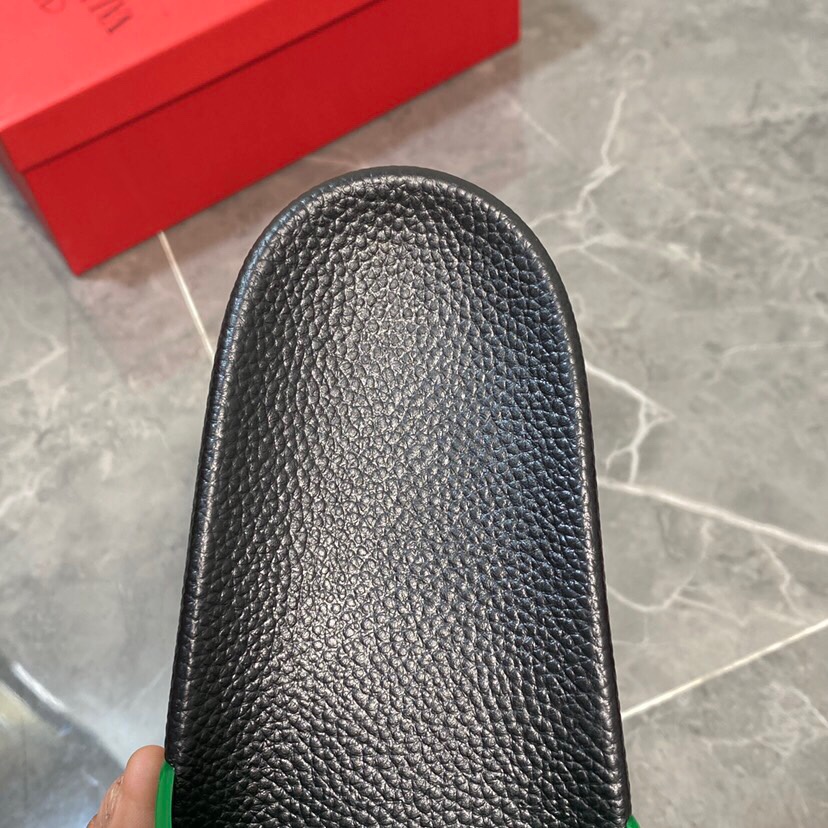Valenti Garavani Summer V Logo Singature Sandal In Green - FashionPlug