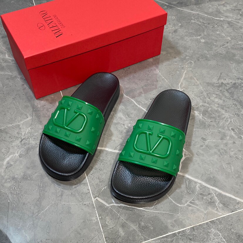 Valenti Garavani Summer V Logo Singature Sandal In Green - FashionPlug
