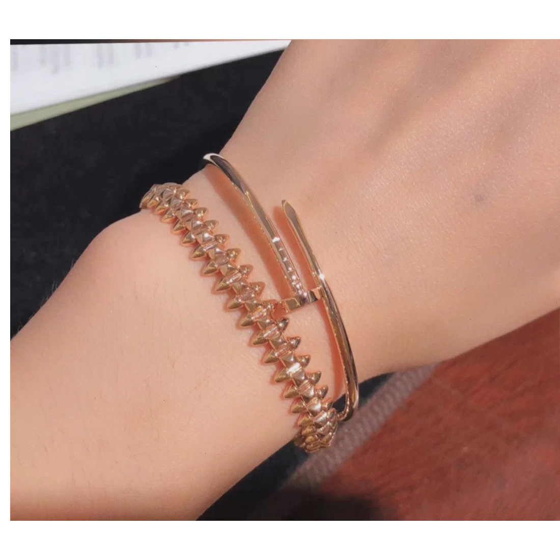 Cartier Bracelet - FashionPlug
