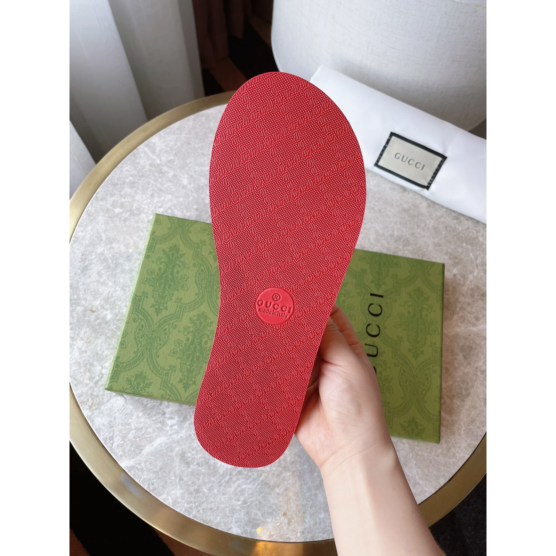 Gucci Thong Sandal With Double G - FashionPlug