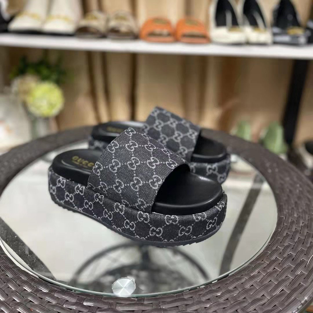 Gucci Women's Platform Slide Sandal - FashionPlug