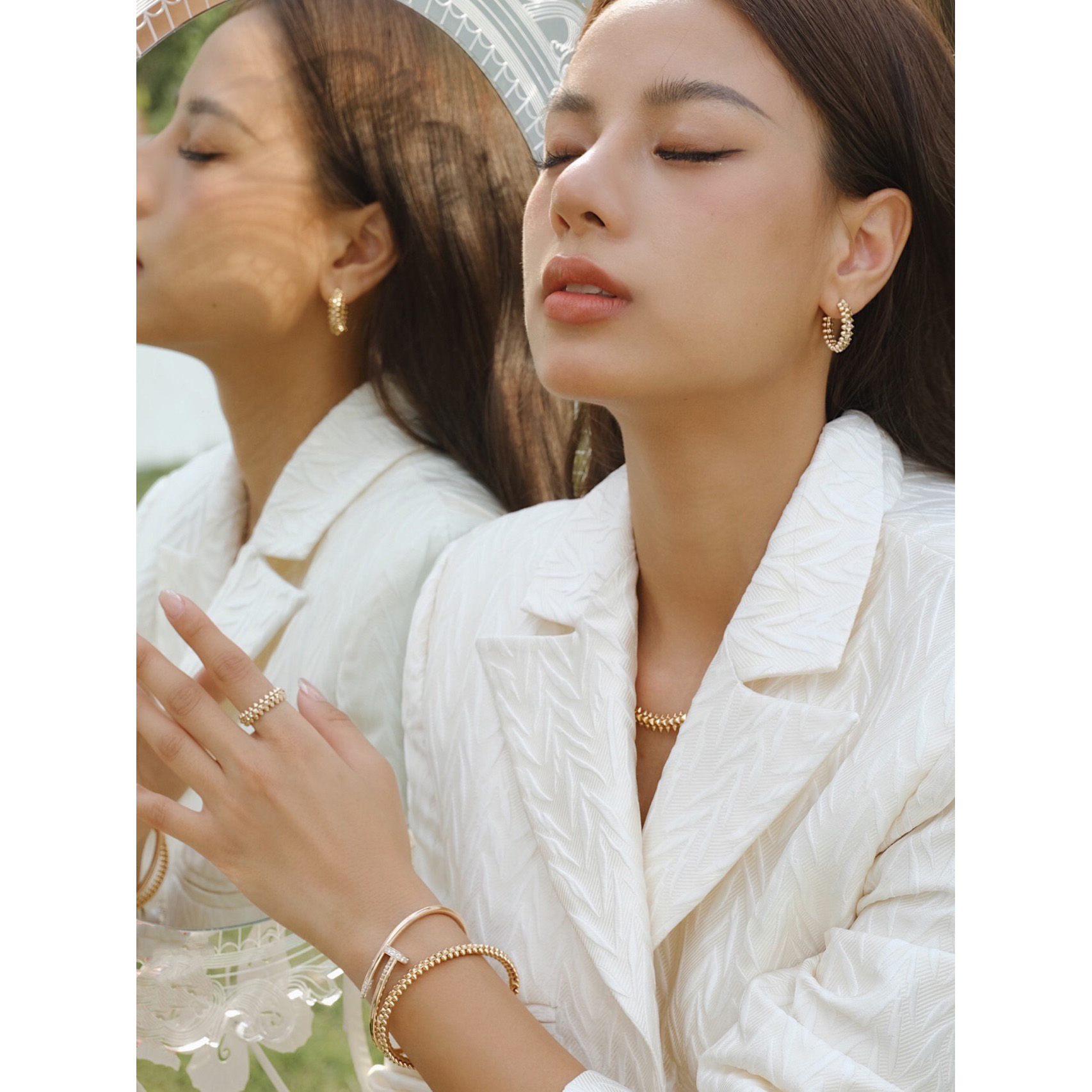 Cartier Earrings - FashionPlug