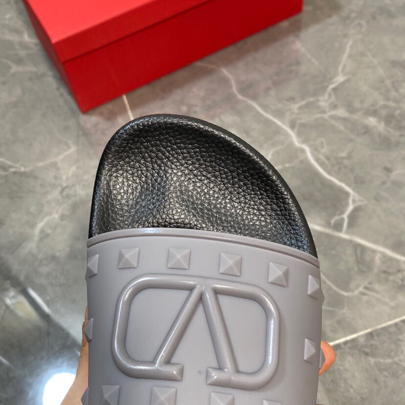 Valenti  Garavani Summer V Logo Singature Sandal In Grey - FashionPlug
