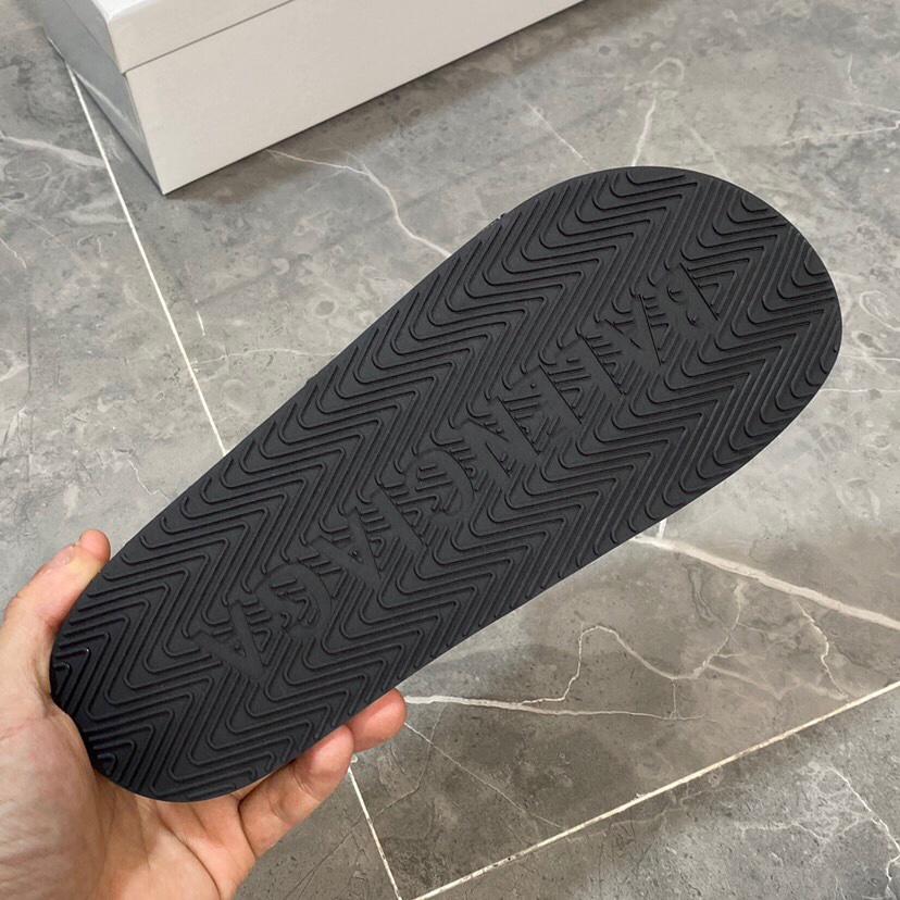 Balenciaga Bb Slide Sandal - FashionPlug