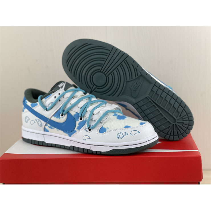 Nike Dunk SE Low Sneaker DH0957-100 - FashionPlug