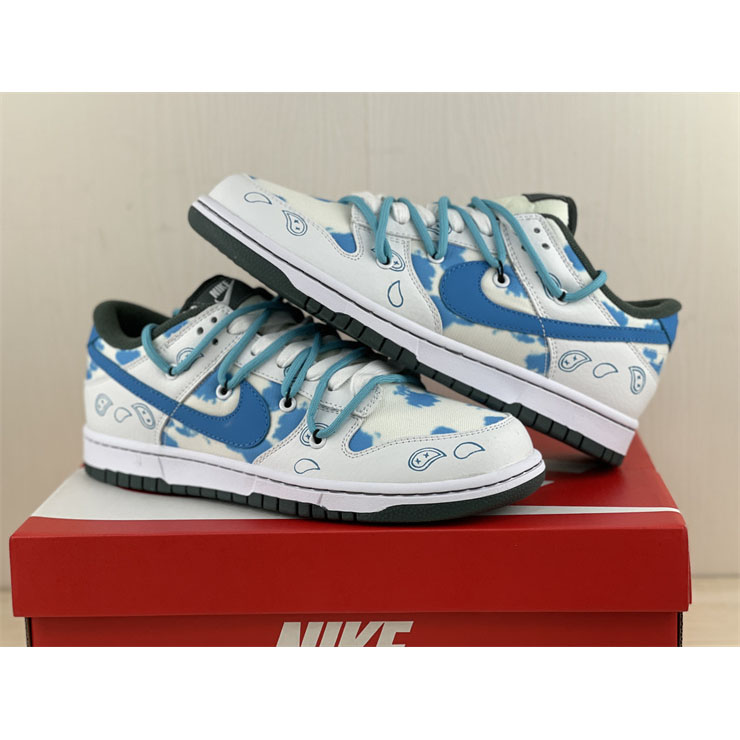 Nike Dunk SE Low Sneaker DH0957-100 - FashionPlug