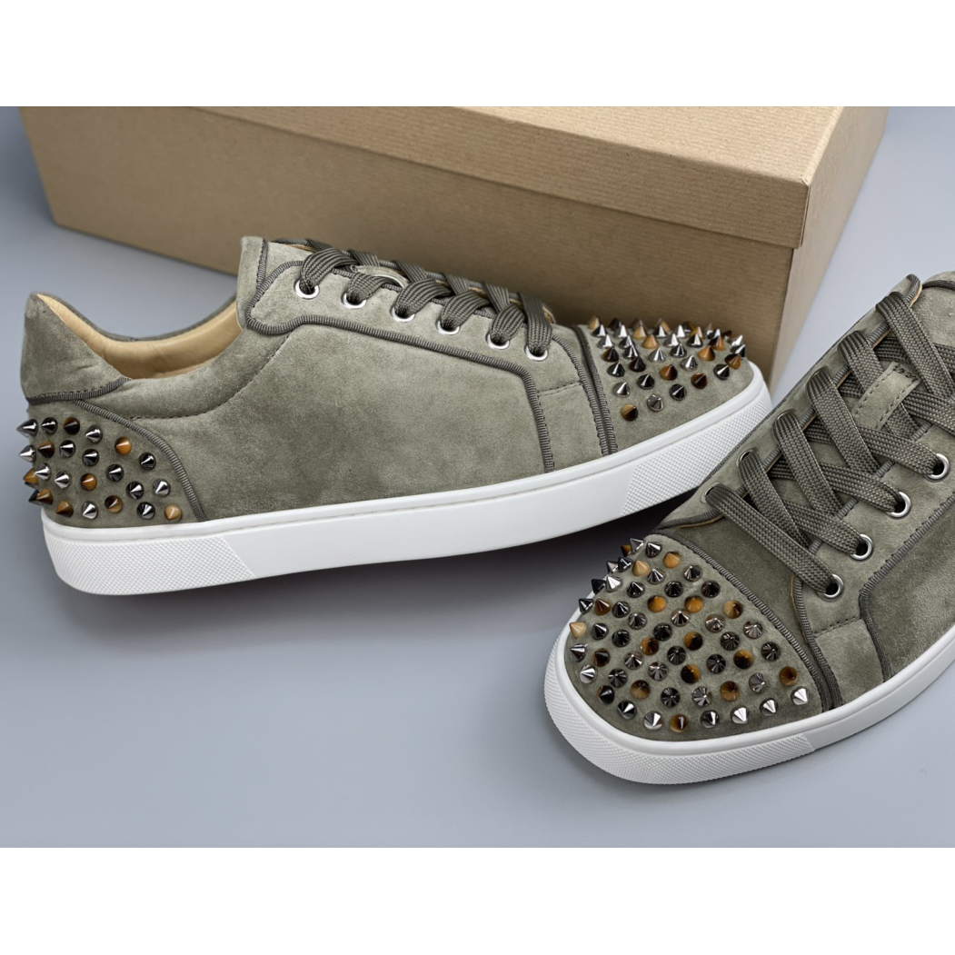 Christian Louboutin Sneaker - FashionPlug