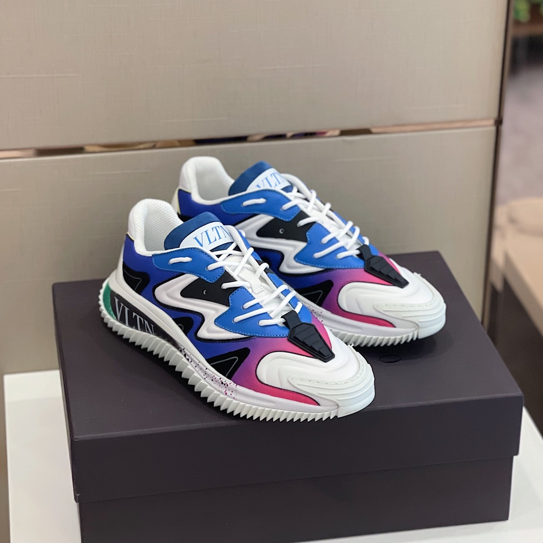Valenti  Wade Runner Sneaker - FashionPlug