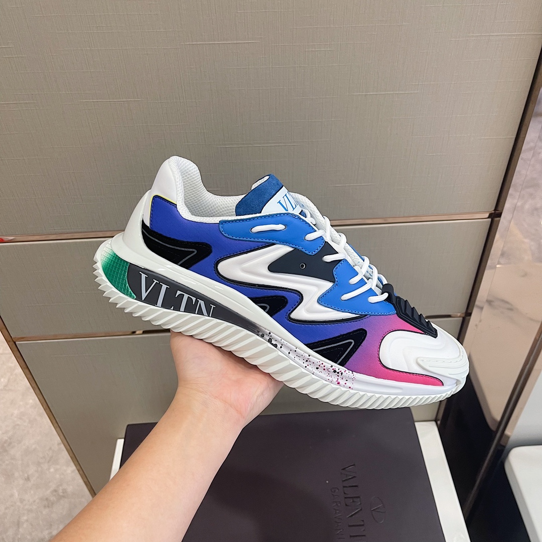 Valenti  Wade Runner Sneaker - FashionPlug