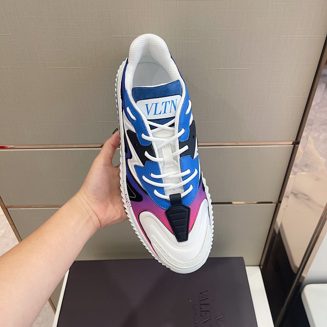 Valenti  Wade Runner Sneaker - FashionPlug