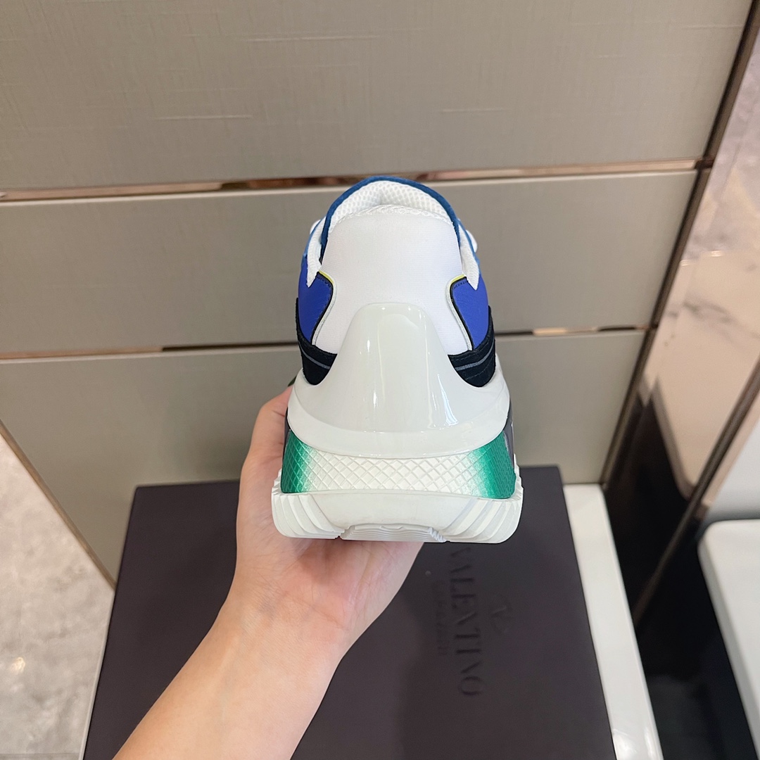 Valenti  Wade Runner Sneaker - FashionPlug