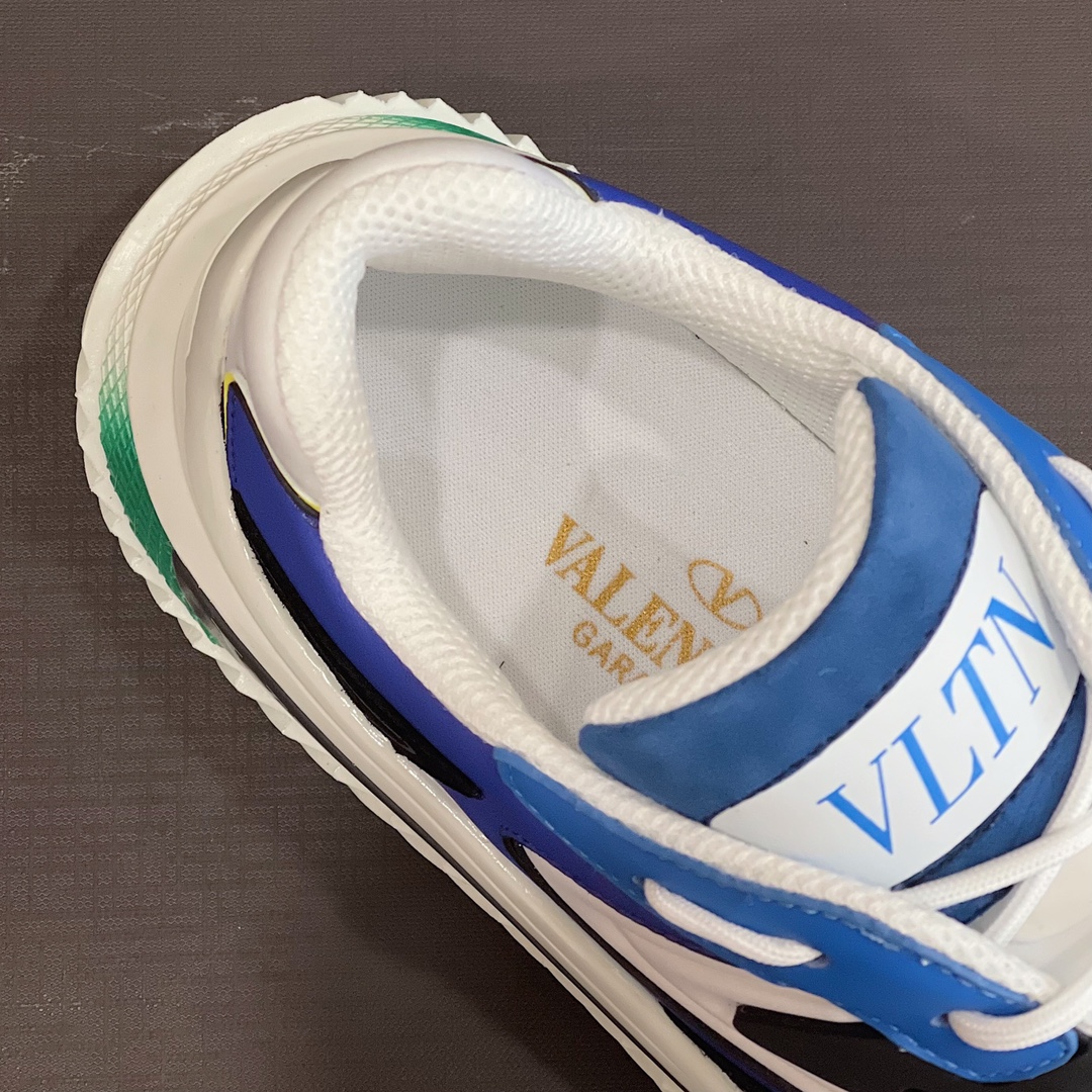 Valenti  Wade Runner Sneaker - FashionPlug