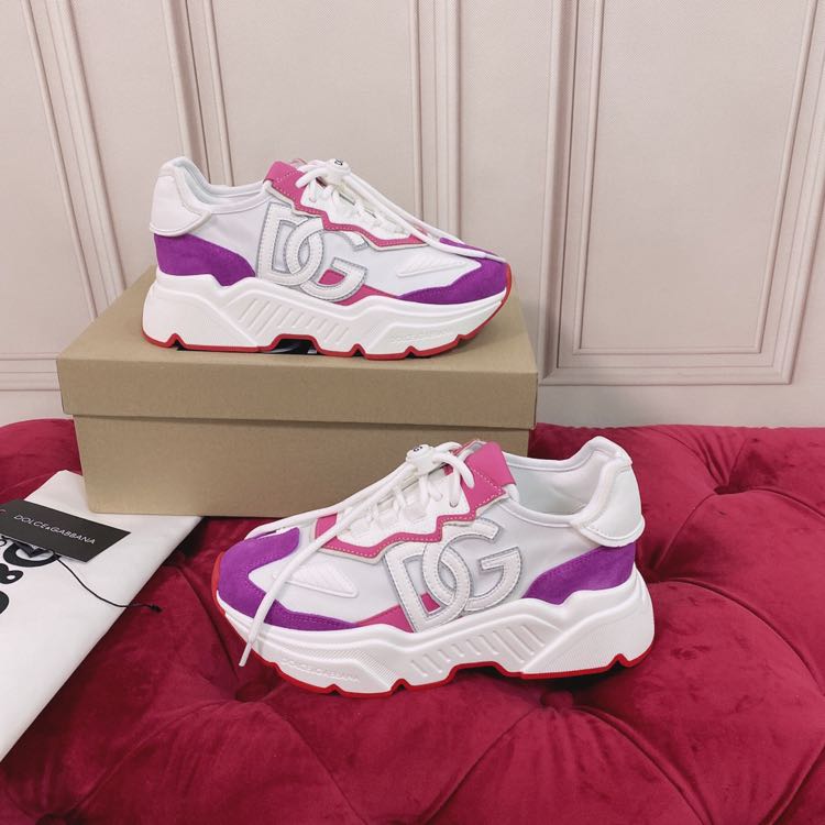 Dolce & Gabbana Logo-Patch Low-Top Sneakers - FashionPlug