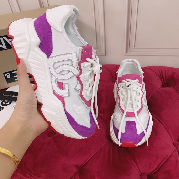 Dolce & Gabbana Logo-Patch Low-Top Sneakers - FashionPlug