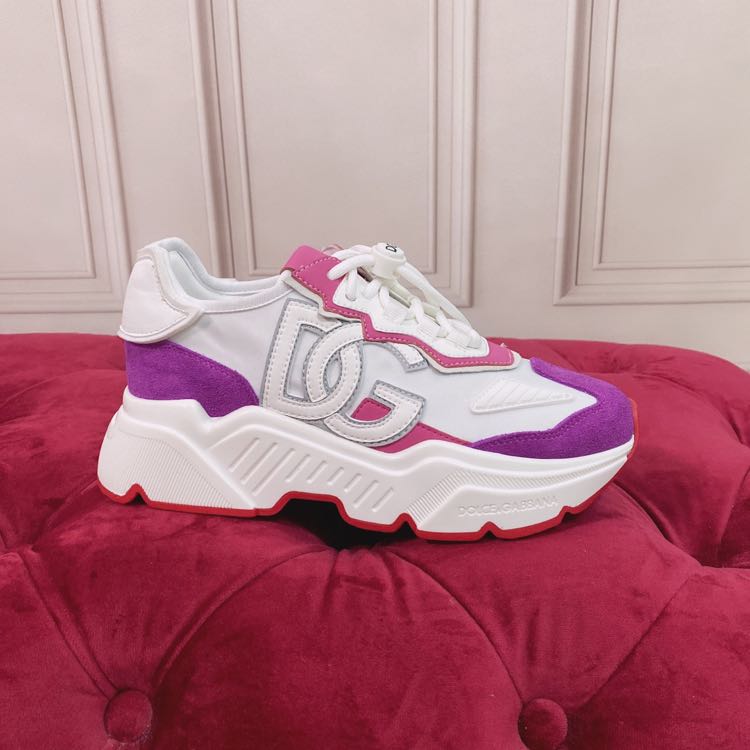 Dolce & Gabbana Logo-Patch Low-Top Sneakers - FashionPlug