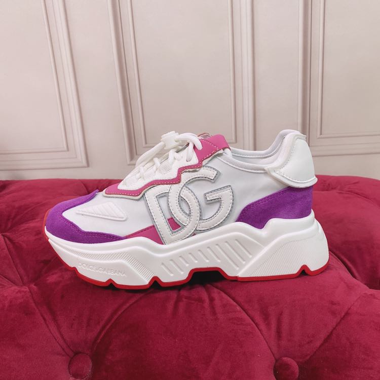 Dolce & Gabbana Logo-Patch Low-Top Sneakers - FashionPlug