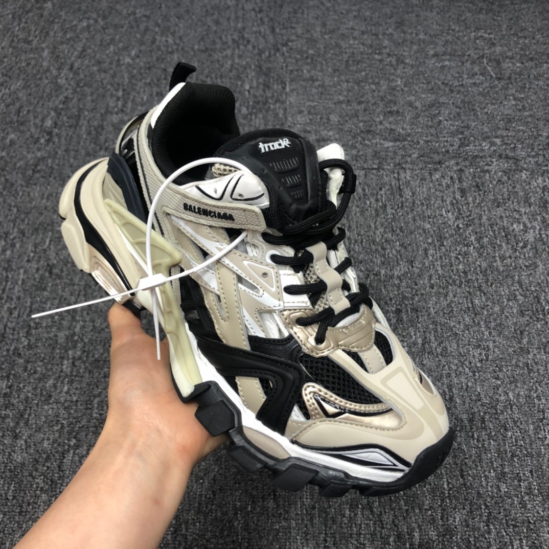 Balenciaga Track.2 Sneaker - FashionPlug