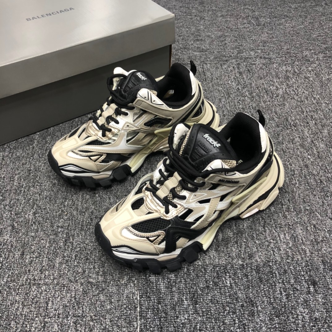 Balenciaga Track.2 Sneaker - FashionPlug