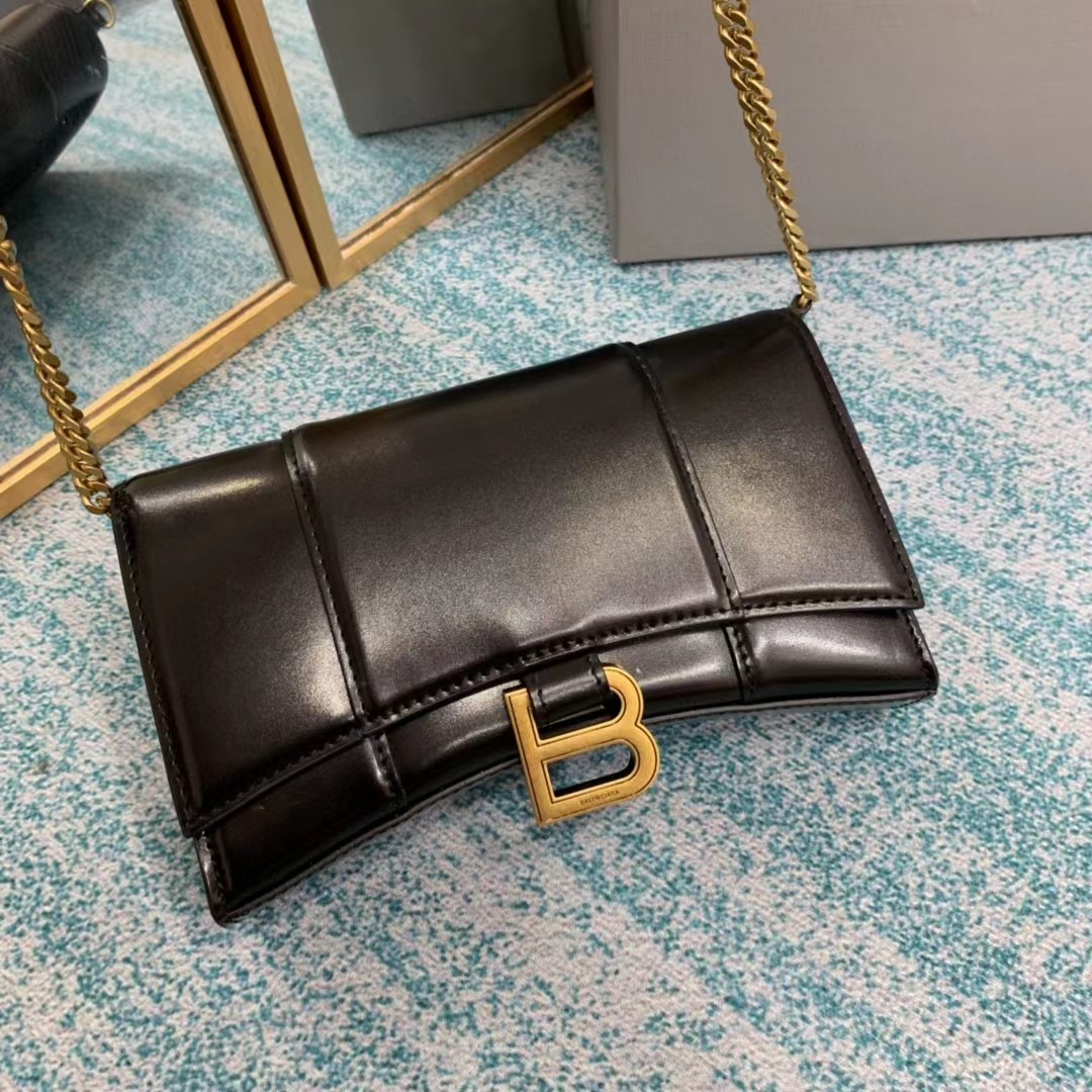 Balenciaga Hourglass Wallet On Chain (19.5-12-5cm) - FashionPlug