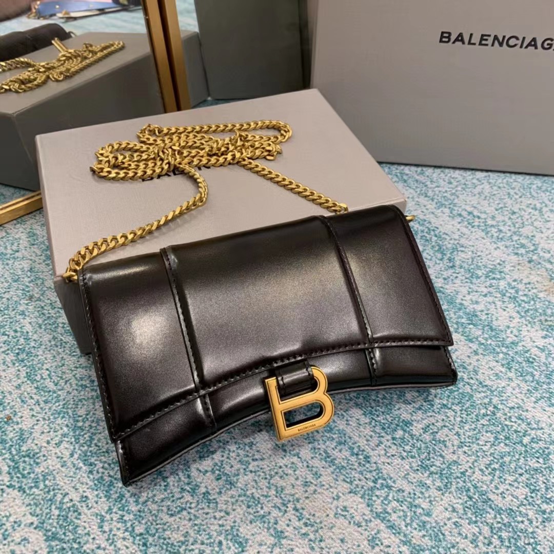 Balenciaga Hourglass Wallet On Chain (19.5-12-5cm) - FashionPlug
